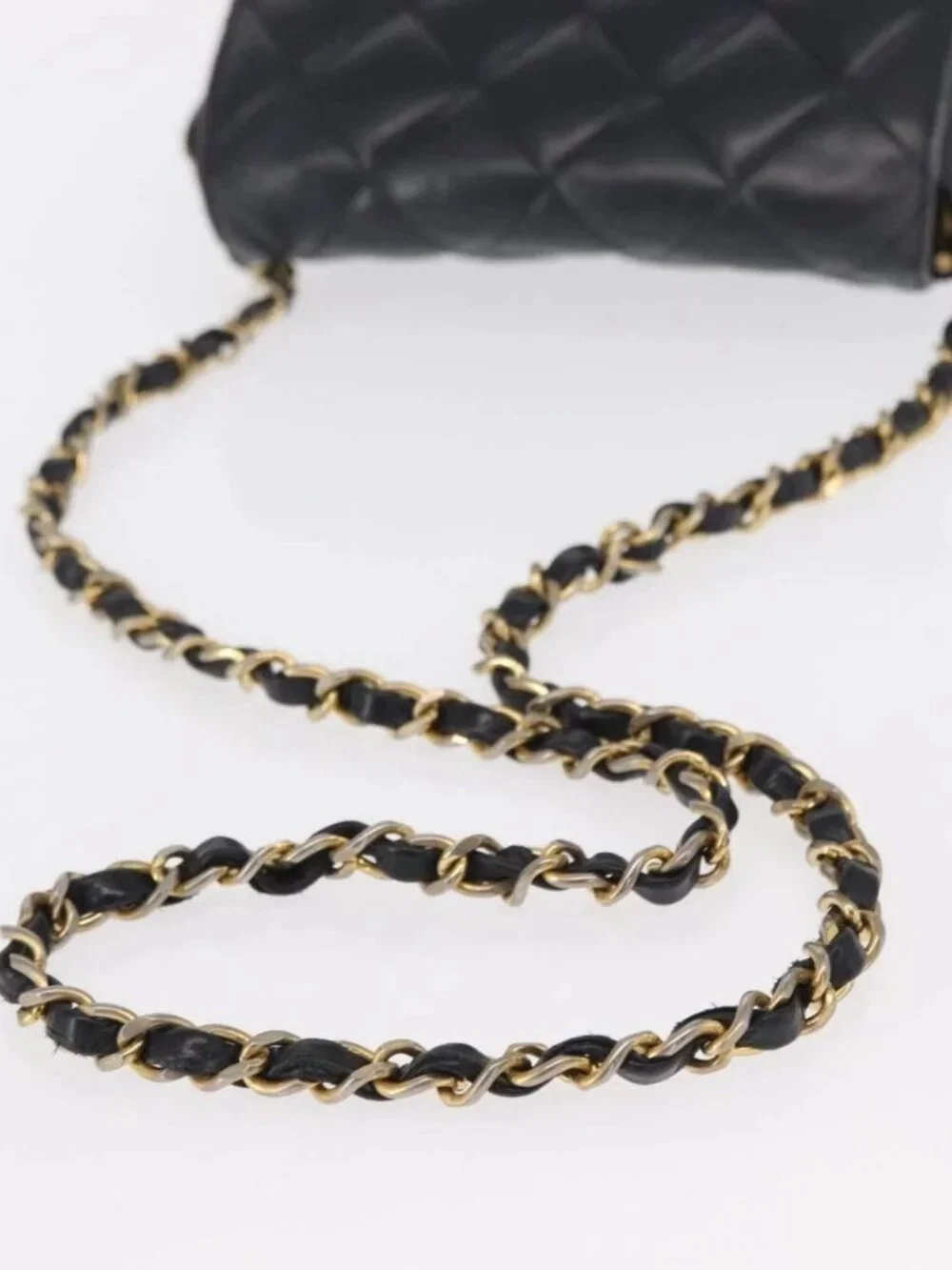 CHANEL Matelasse Chain Shoulder Bag Lamb Skin Navy Gold CC Auth 156505